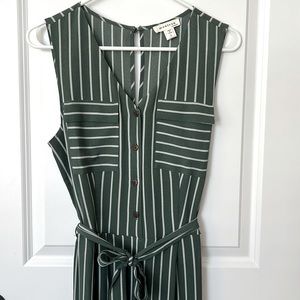 Green Stripped Jumper - Like-new. Size Large (fits like medium)